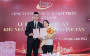 Sài Gòn Land, Sài Gòn Center Có Phải Công Ty Lừa Đảo Không? 31 Công ty Sài Gòn Land | Sài Gòn Center Bàn Giao Sổ Hồng Cho Khách